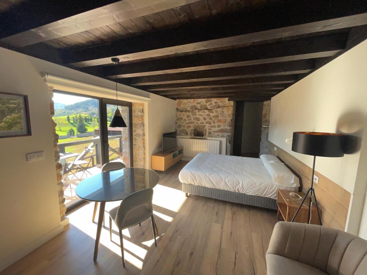 Apartamentos Picabel Onís Екстериор снимка