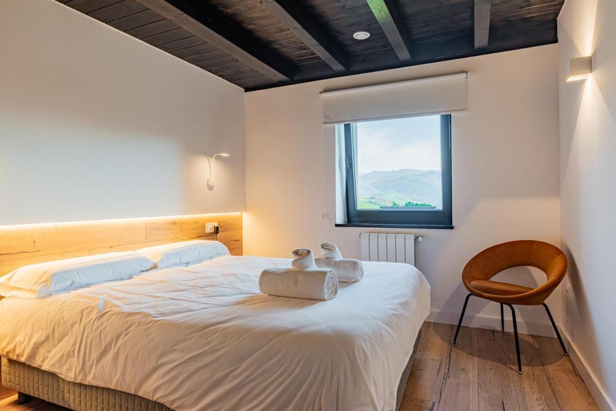 Apartamentos Picabel Onís Екстериор снимка